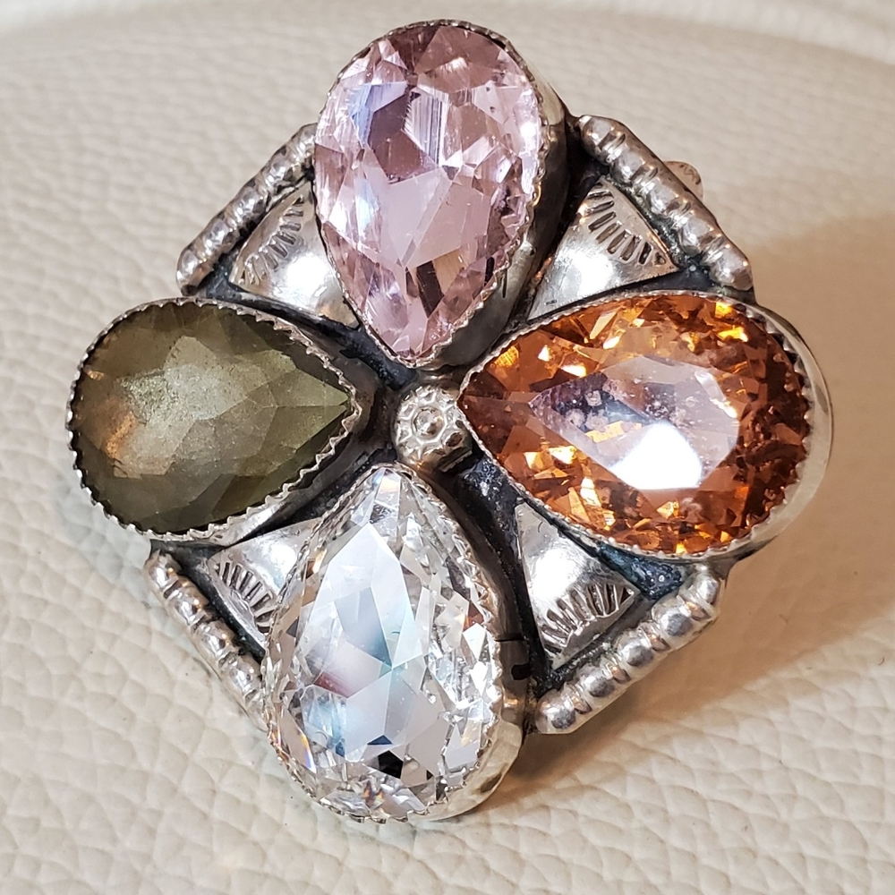 Sterling / Crystal Ring - Picture 2 of 4